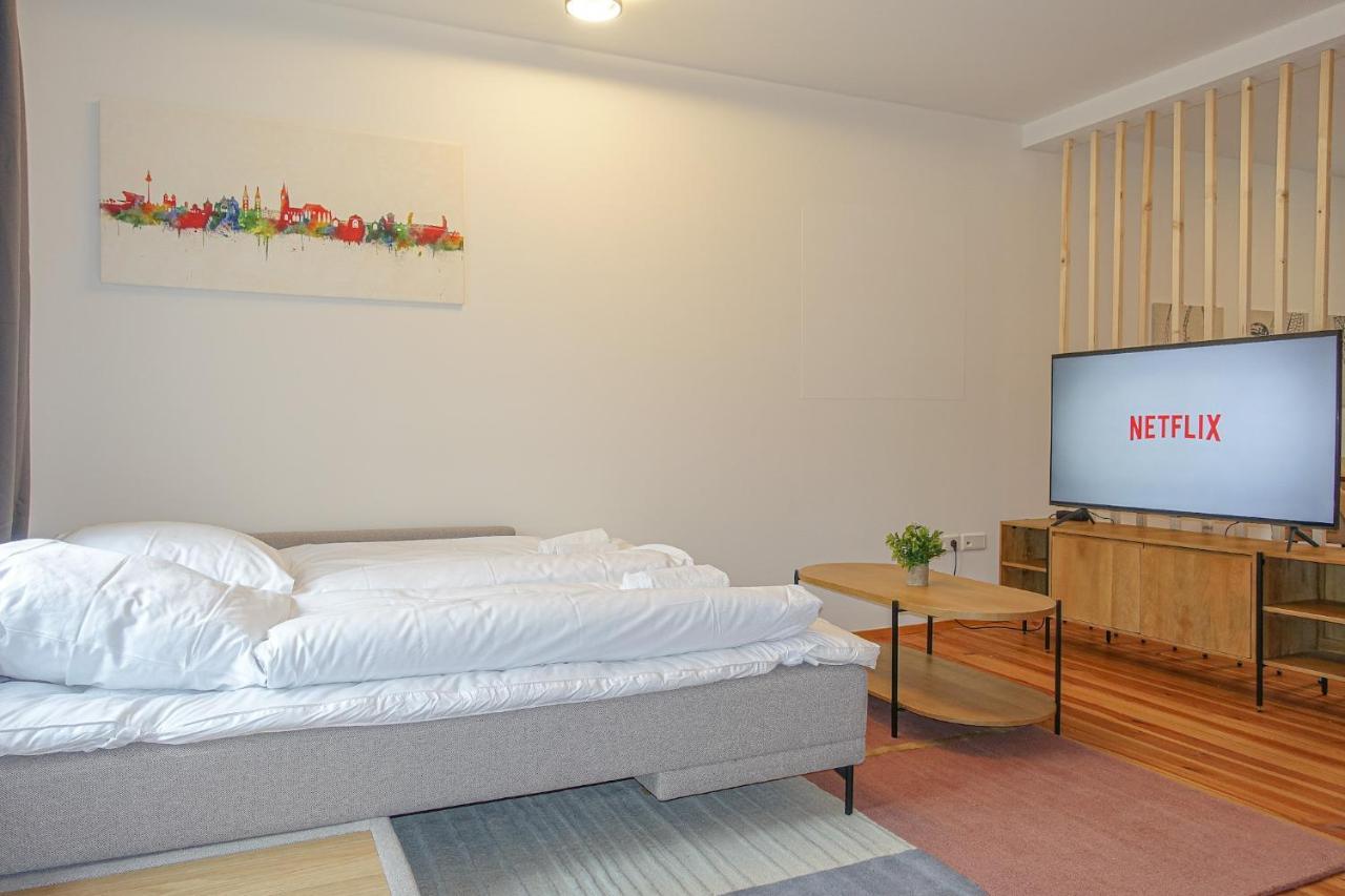 Apartment Luxomes: Design - Near Airport Nürnberg
