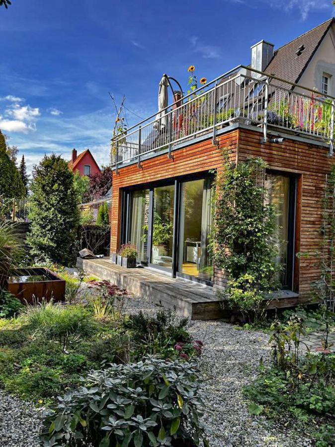Apartment Luxomes: Design - Near Airport